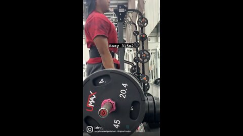 Deadlifting 315x2