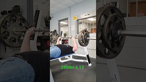 280lbs x 13 reps, Crazy 🤪 old man