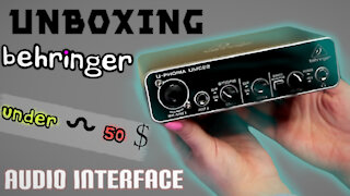 Behringer UMC22 low budget audio interface test and unboxing