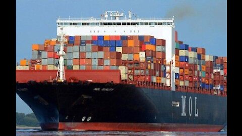 Large container ship docks at New York-New Jersey port