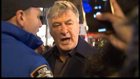 Leftist Pro-Hamas Mob Turns on Alec Baldwin