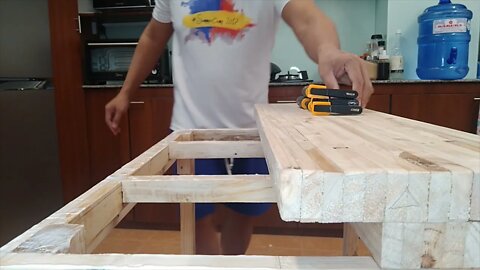 Workbench 2020 - using used wood pallets