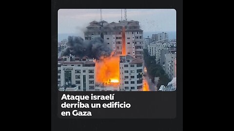 Un ataque israelí derriba un edificio de gran altura en el centro de la ciudad de Gaza