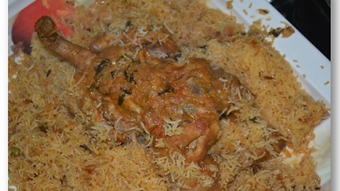 INDIAN FOOD - FULL CHICKEN BIRYANI