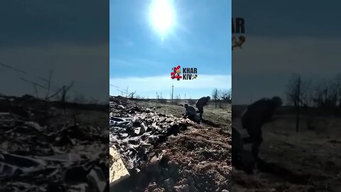 Soldiers of the Armed Forces of Ukraine near Bakhmut launch an F-1 grenade from a slingshot.