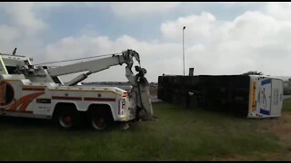 SOUTH AFRICA - Johannesburg - Bus Accident N12 - Video (b9S)