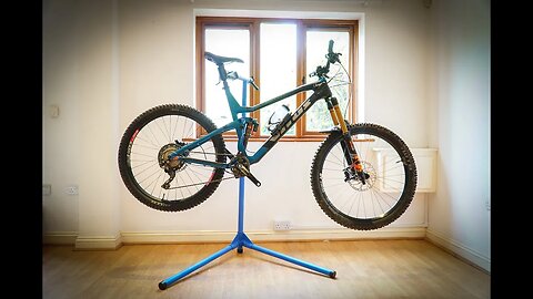 HOW TO PREPARE YOUR MOUNTAIN BIKE FOR AN ENDURO RACE