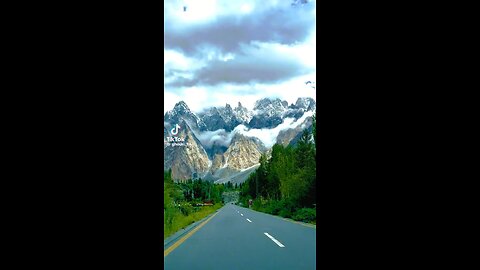 Pakistan tourest area hunza