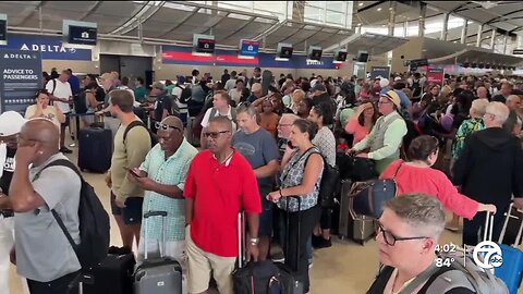 DTW flooding - footage of people waiting inside of DTW