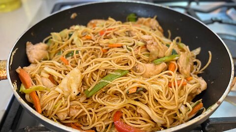 CLASSIC CHICKEN CHOW MEIN NOODLES WITH BEST HOMEMADE CHOW MEIN SAUCE.