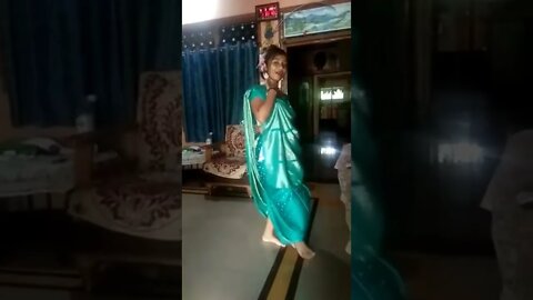 aadivasi cute girls dance video viral