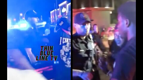 White Atlanta Police CHASED OUT Of Hood By Angry Mob!! ('Get Your White Face Out')