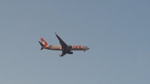 Boeing 737-800 PR-GGM,Boeing 737-800 PR-GTB,Embraer 195 PR-AUH e Boeing 737-800 PR-GTA em Fortaleza