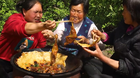 Food Family #1 - Traditional Food made from Chicken