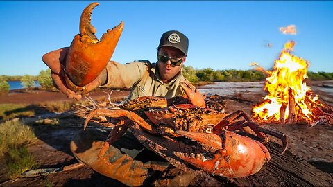 MONSTER CRABS - Catch And Cook - Barehanded and Remote.