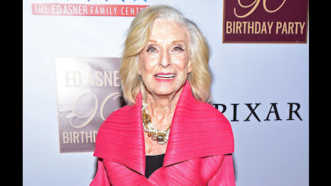 Stars pay tribute to Cloris Leachman