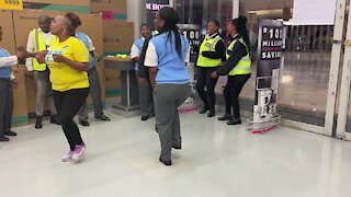 SOUTH AFRICA - Cape Town - Black Friday at Game store, Canal Walk(Video) (Hvd)