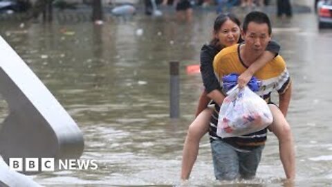 Hundreds_of_thousands_evacuated_as_floods_ravage_southern_China_-_98News