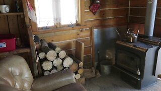 Off Grid Living: Move In Day At The Cabin!