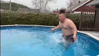 Avez-vous aussi profité de la piscine en cette neige d'avril ?