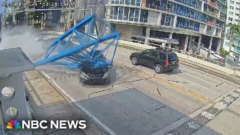 Crane falls on Florida bridge leaving construction worker dead
