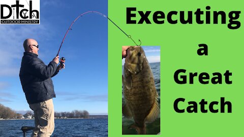 Executing a Great catch Smallmouth Bass Fishing