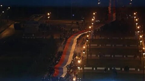 Rusi razvili 600m dugacku Rusko - Srbsku zastavu