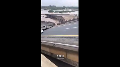 Bridge collapsed in Jazan, Saudi Arabia amid heavy rain, massive flooding (See Description Box)