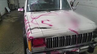 Body shop repairs Jeep vandalized with racial slurs for free