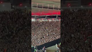 Torcida do Fluminense cantando "Vice de novo" pro Flamengo após o título da Taça Guanabara 2023