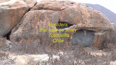 Scary looking boulders at Totoralillo in Chile
