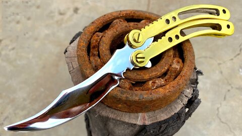 Turning a Rusty Bearing into a Beautiful but Razor Sharp BUTTERFLY KNIFE