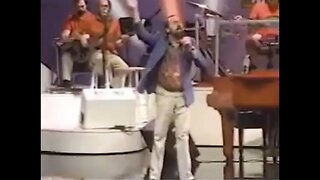 Ray Stevens - "Mississippi Squirrel Revival" (Live at the Ray Stevens Theater, 1993)