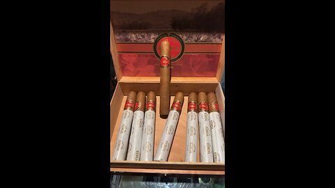 Cigar of the Day: Eiroa Classic 6x54 Toro #Cigars #Shorts #CigaroftheDay #SNTB