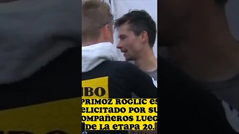 Roglic es felicitado luego de saber que había ganado la cronoescalada / Etapa 20 / Giro Italia 2023