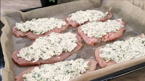 Incredibly delicious and quick chicken fillet recipe in the oven. Tasty dinner idea!