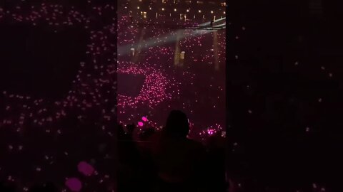 Let’s exercise at the Black Pink concert!! Super fun 🤩 and my ears hurts from all the screaming 😱