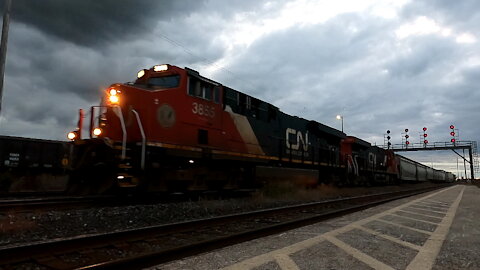 CN 3855 & CN 3841 Locomotives Manifest Train Eastbound Through Sarnia