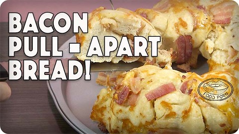 Cheesy pull-apart bread with bacon