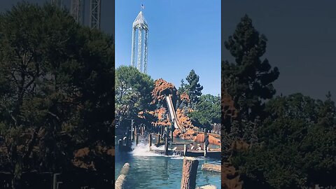 Log Ride final drop at Knott’s #knottsberryfarm #logride