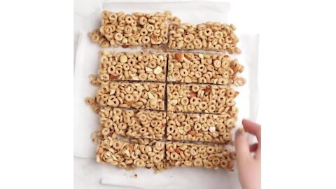 No-bake honey nut cereal bars