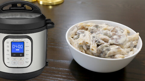 Instant Pot Wednesday: Mushroom Stroganoff (Vegetarian)