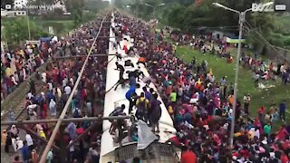 Prendre le train au Bangladesh est un exploit