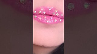 Simple Lip Tutorial Art Glitter #makeup #short #shorts #viral #shortvideo #lipswatches #grwm