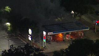 Gas station set on fire amid protests in Tampa