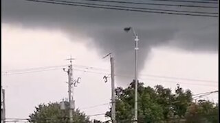 Nuages en entonnoir en Montérégie