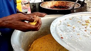 egg chap , streetfood in Bangladesh . @BTS @BanglaDawah @StreetFoodIceCreamRolls @my3streetfood