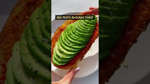 Red pesto avocado toast 🥑🍞 | Healthy and tasty breakfast 😋 #shorts