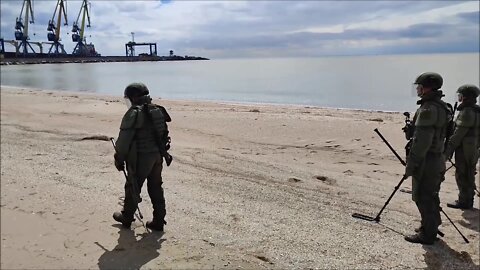 ★★★ Russian Sappers Demine Azov Sea Coast in Mariupol