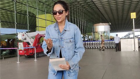 Ponniyin Selvan : I Fame Sobhita Dhulipala Looking Gorgeous at Airport
